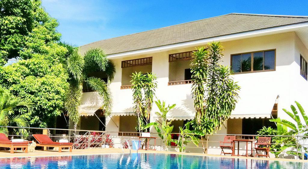Chambre Double - Vue sur Piscine