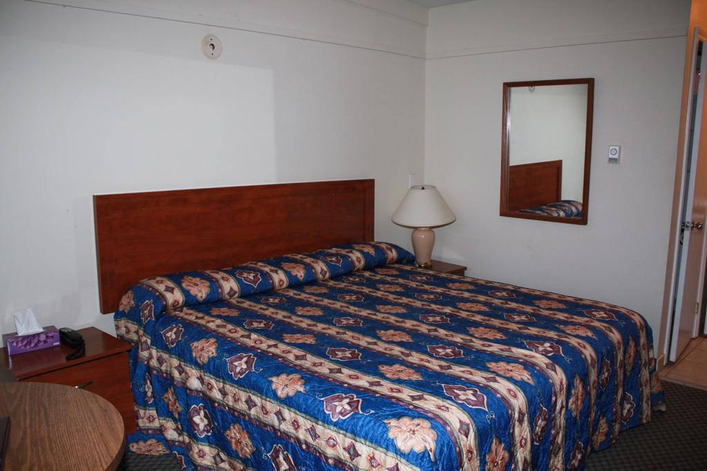 King Room with Kitchenette