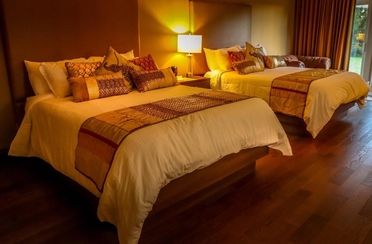 Suite with Garden View