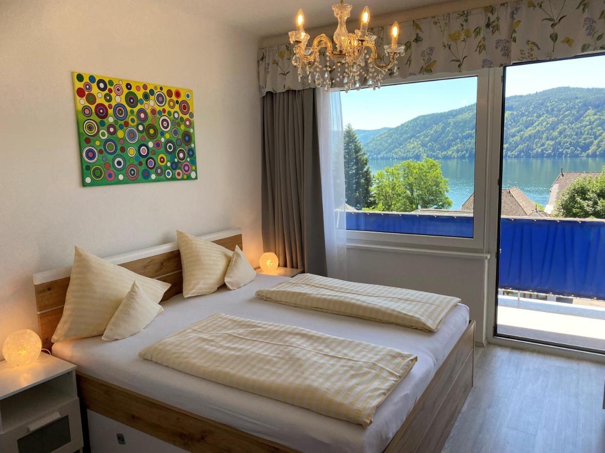Doppelzimmer mit Balkon und Seeblick