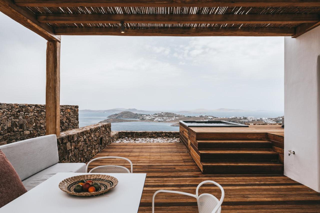 Deluxe Suite with Private Jacuzzi & Sea View