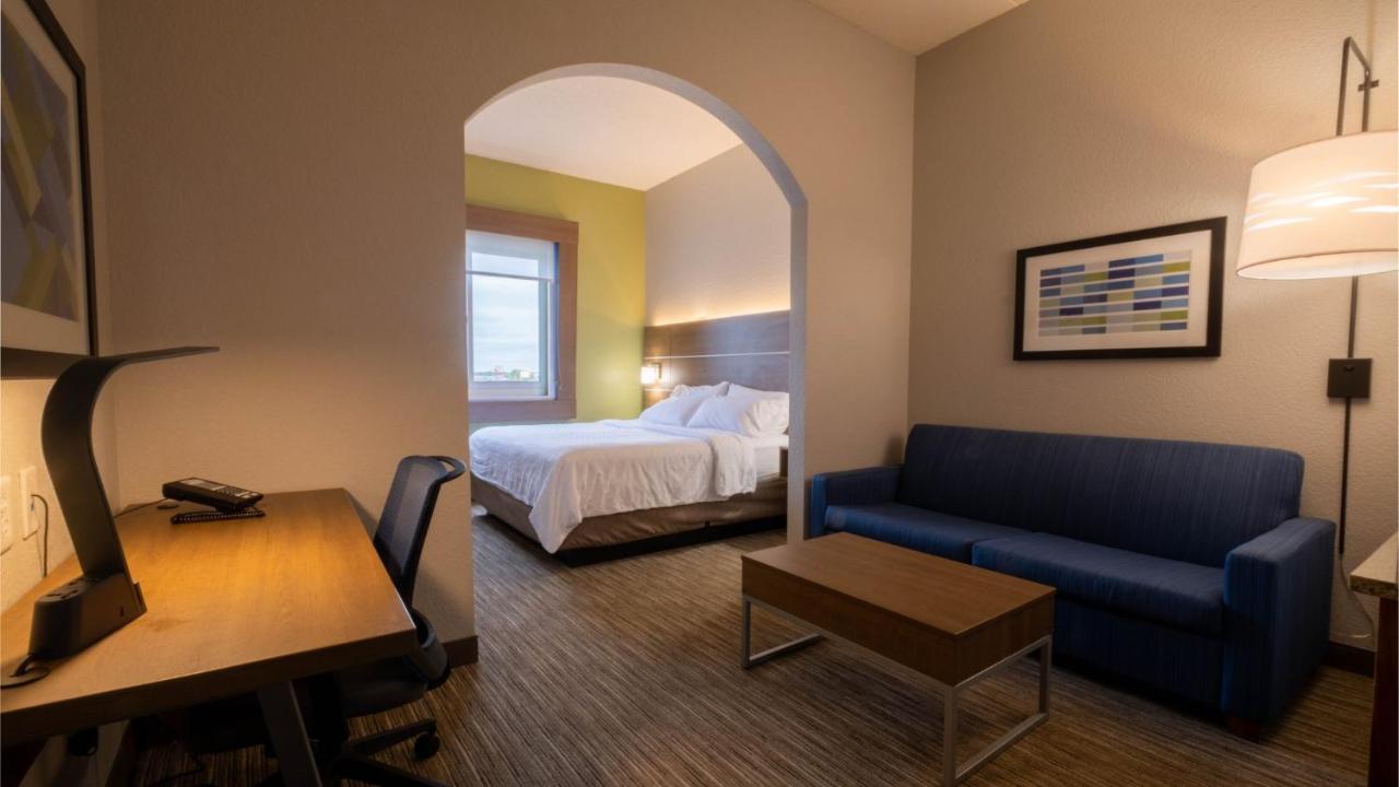 Standard King Room with Sofa Bed