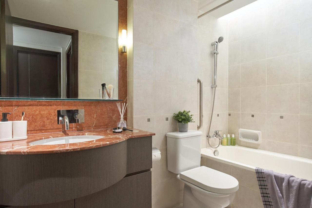 One-Bedroom Premier Apartment