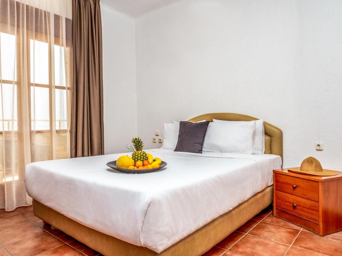 Suite with Mountain View