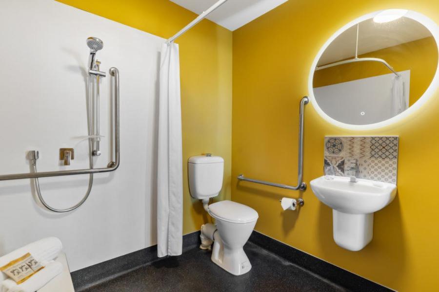 Queen Studio - Accessible