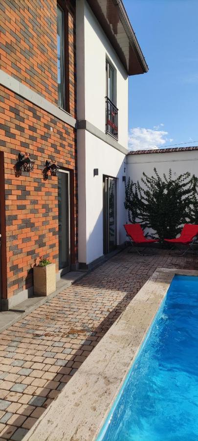 King Room Pool View
