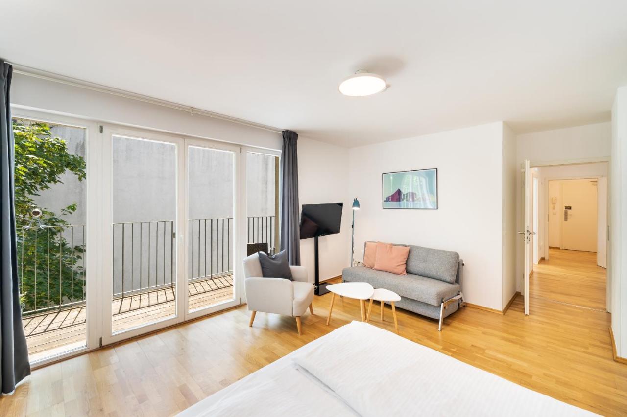 Apartment mit Balkon