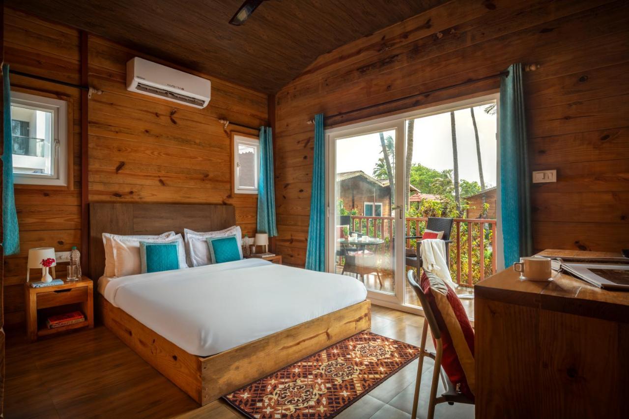 Wooden Cottage with Patio