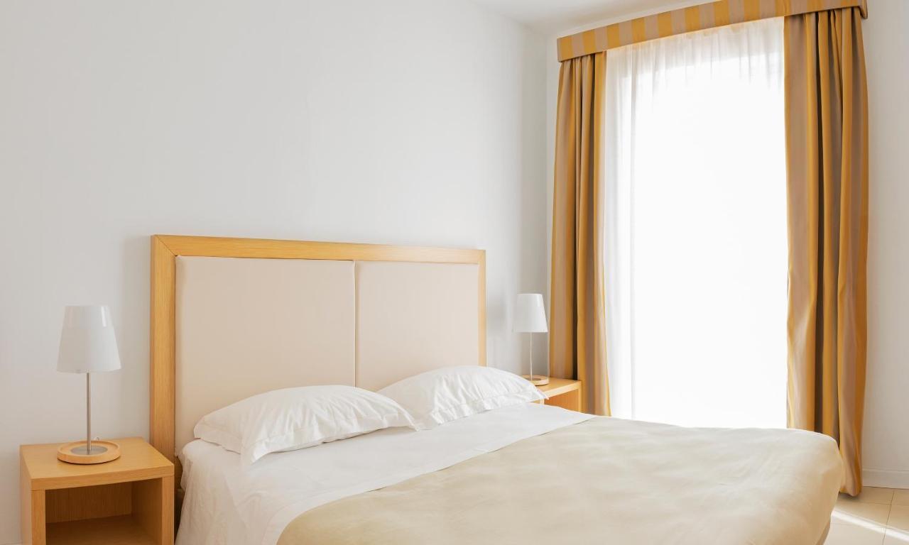 Deluxe Double or Twin Room with Sea View