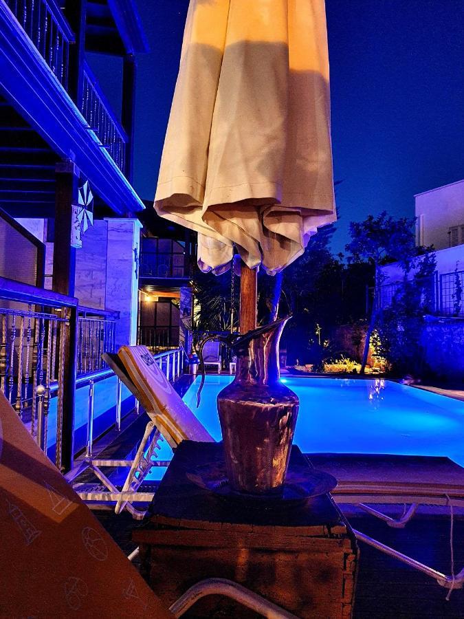 Studio Balcony