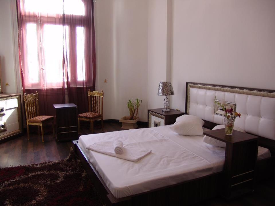 Royal Deluxe Suite