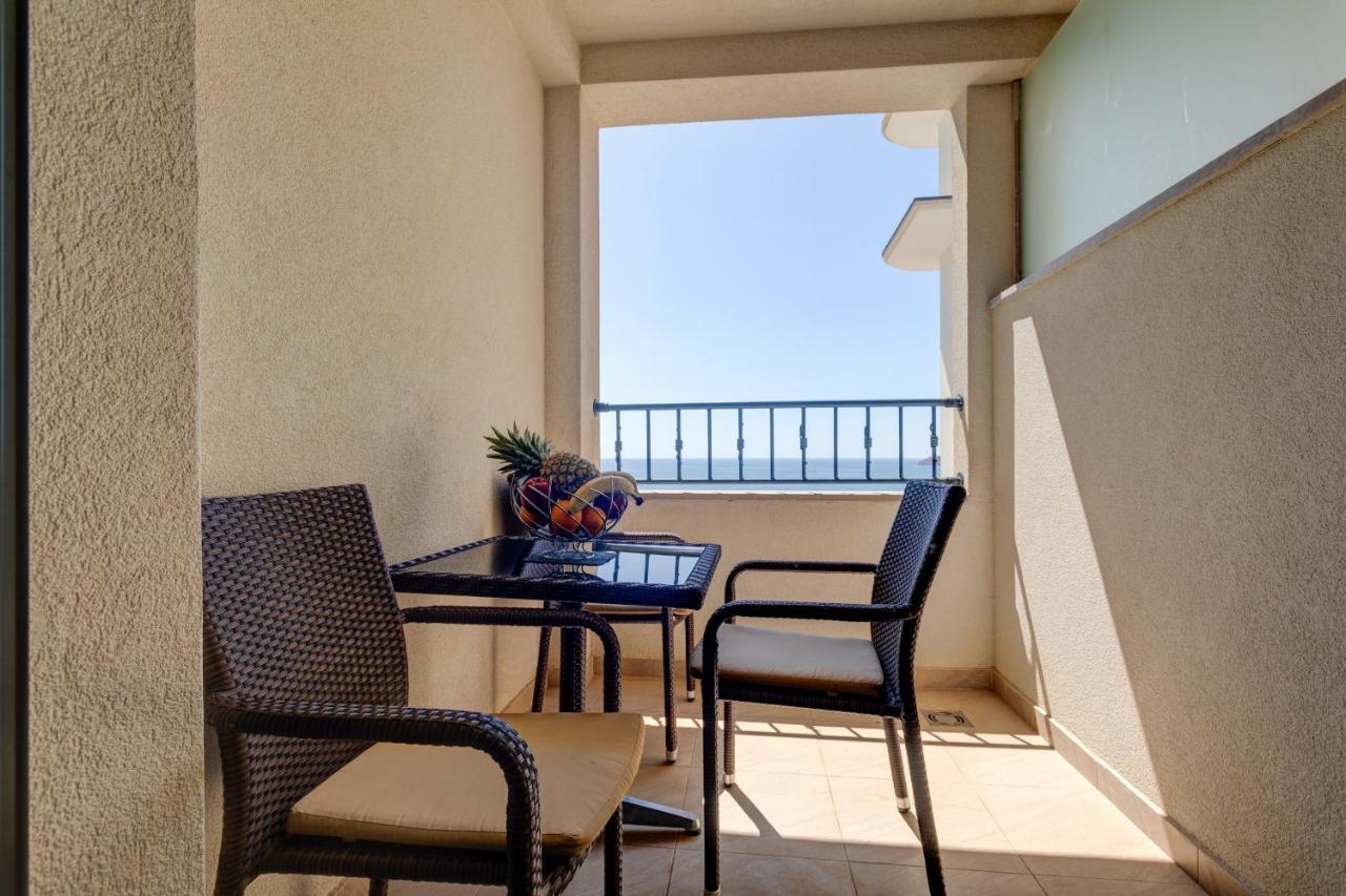 Triple Room with Sea View