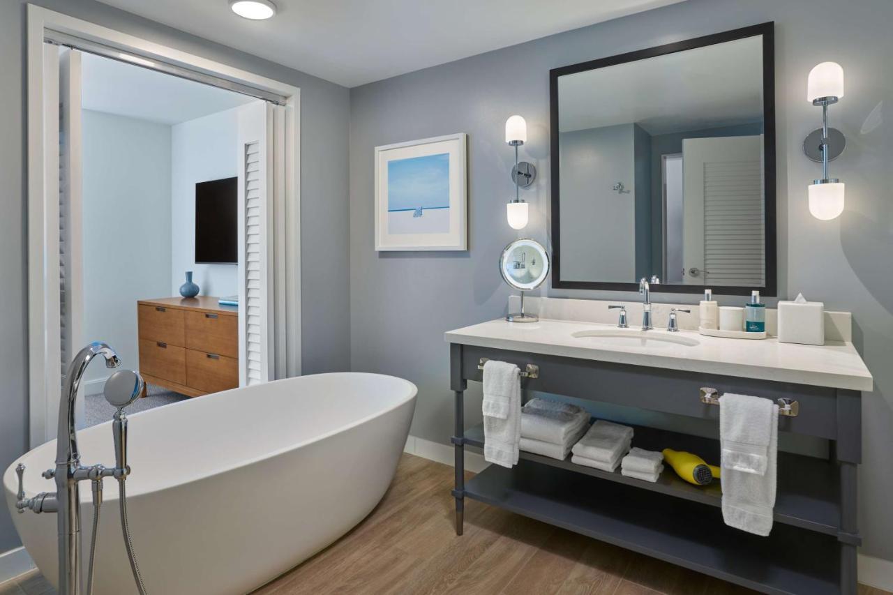 One King Bed Oceanfront