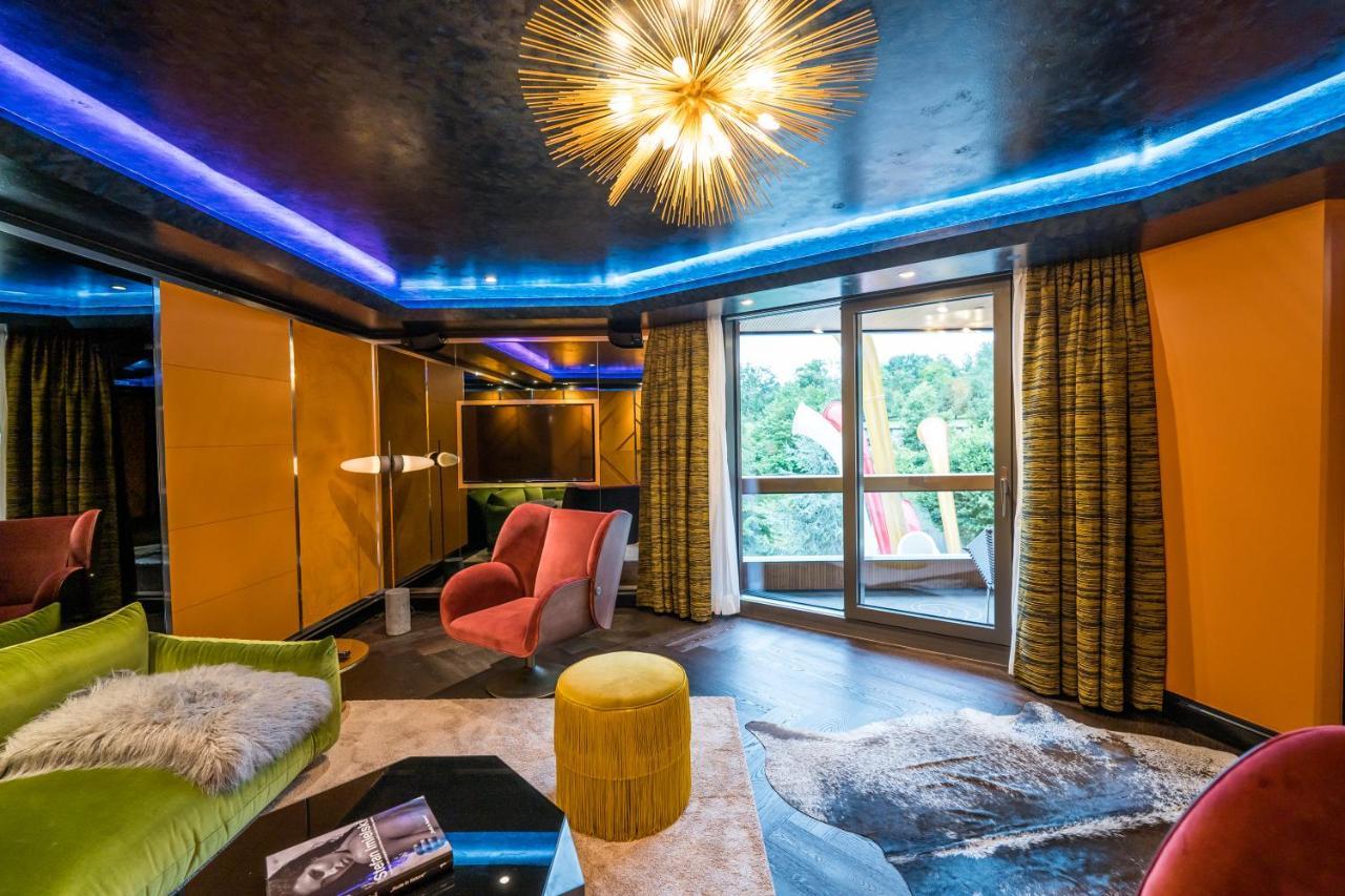 1 BED 