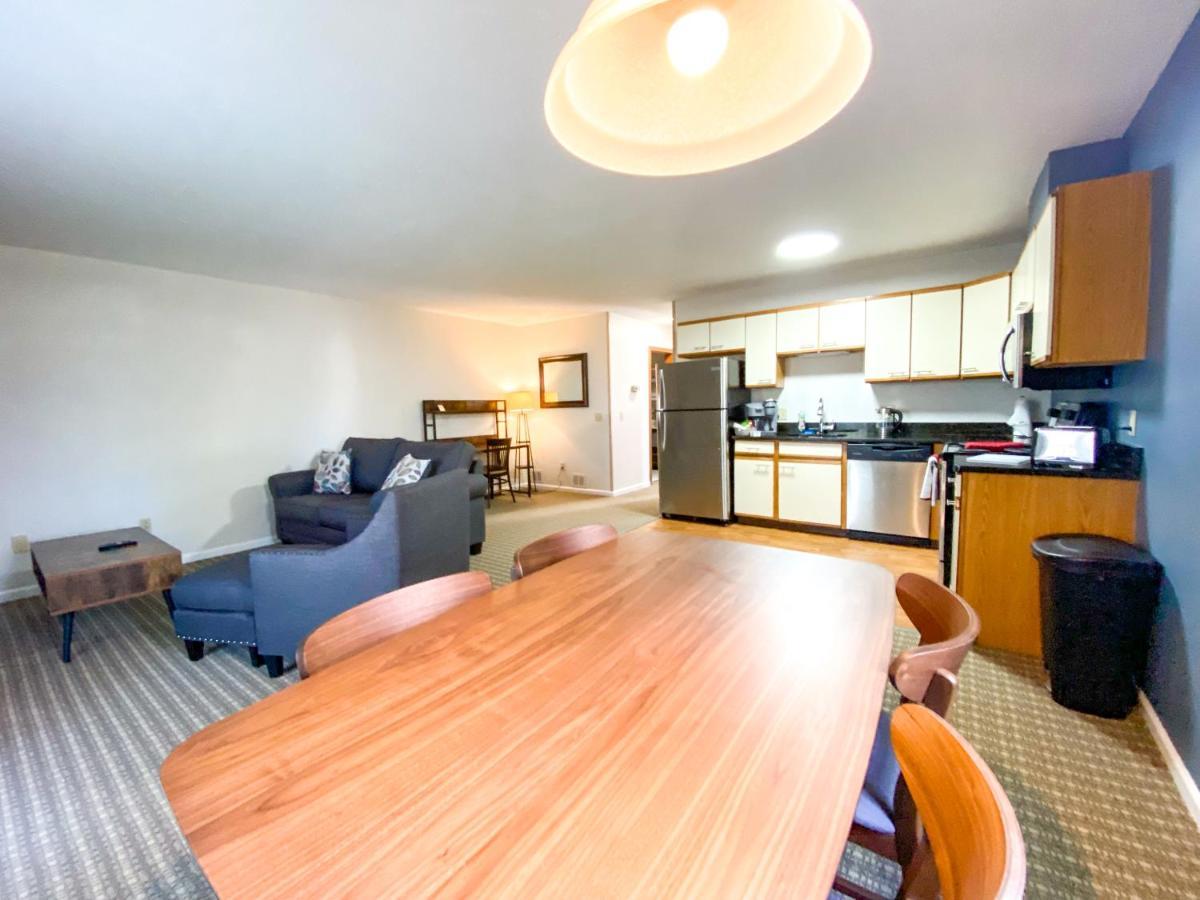 Superior King Suite