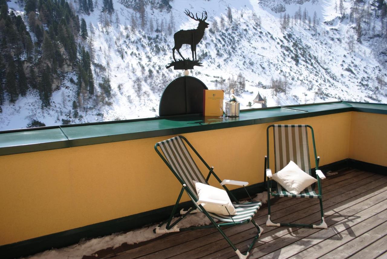 Suite mit Bergblick und Balkon