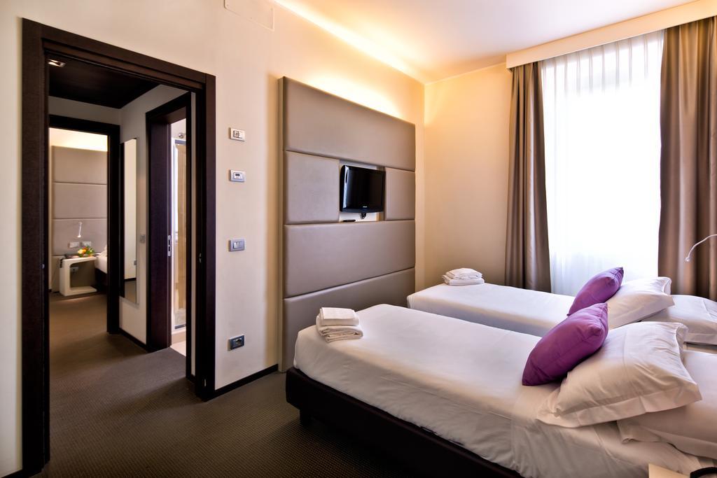 Two Connecting Double Rooms