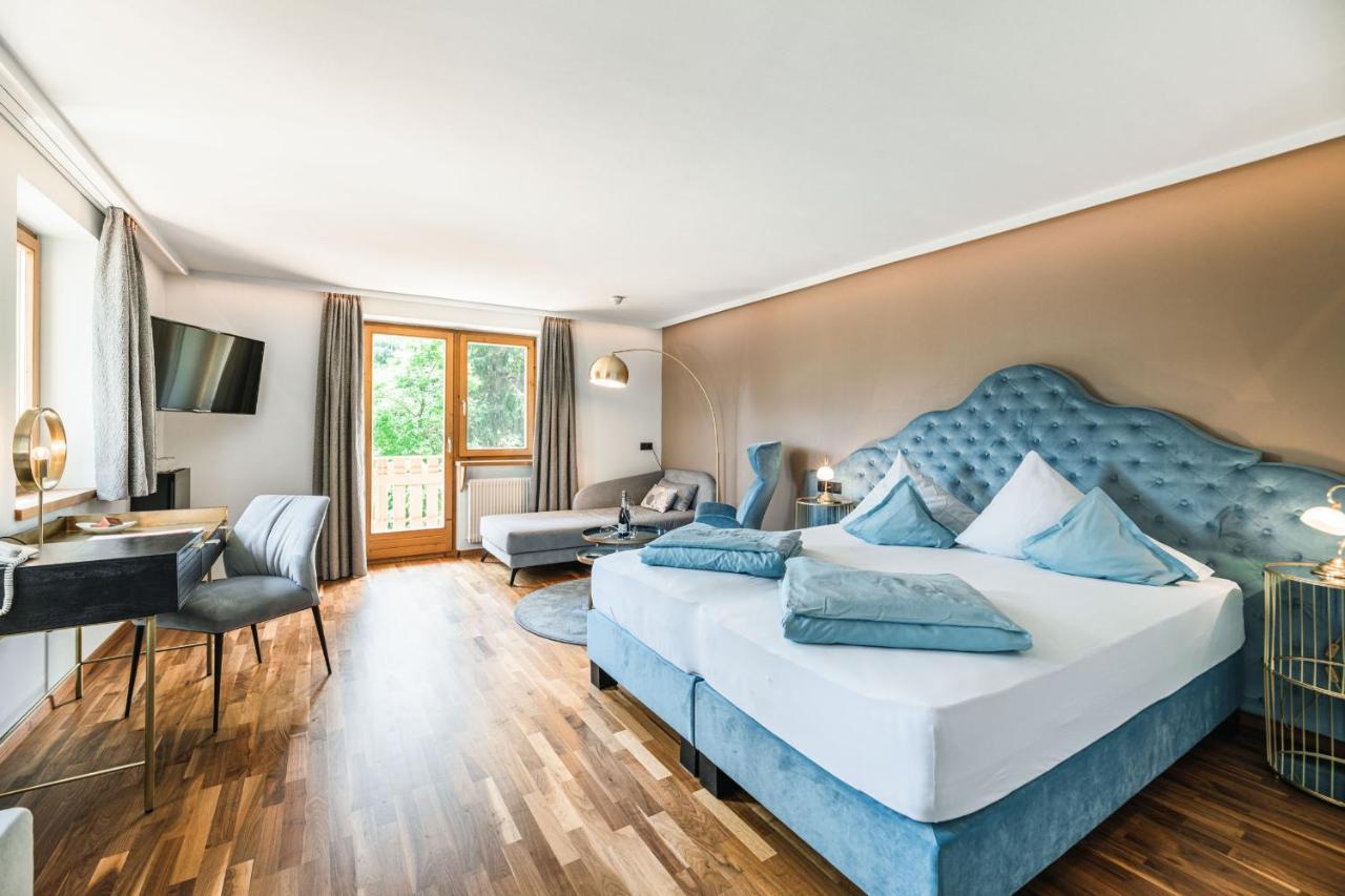 Deluxe Double or Twin Room Balcony