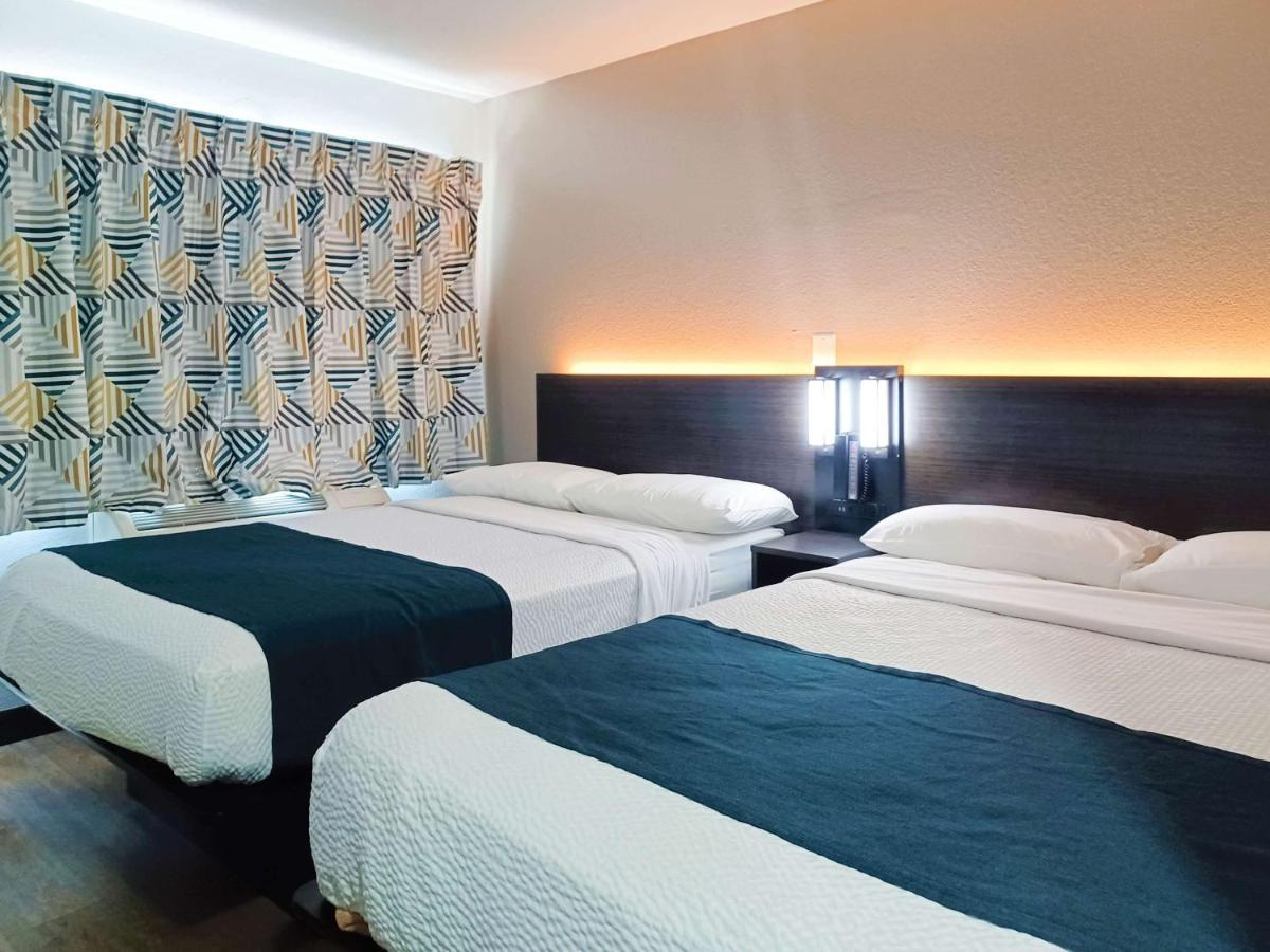 Double Room - Disability Access - Roll In Shower