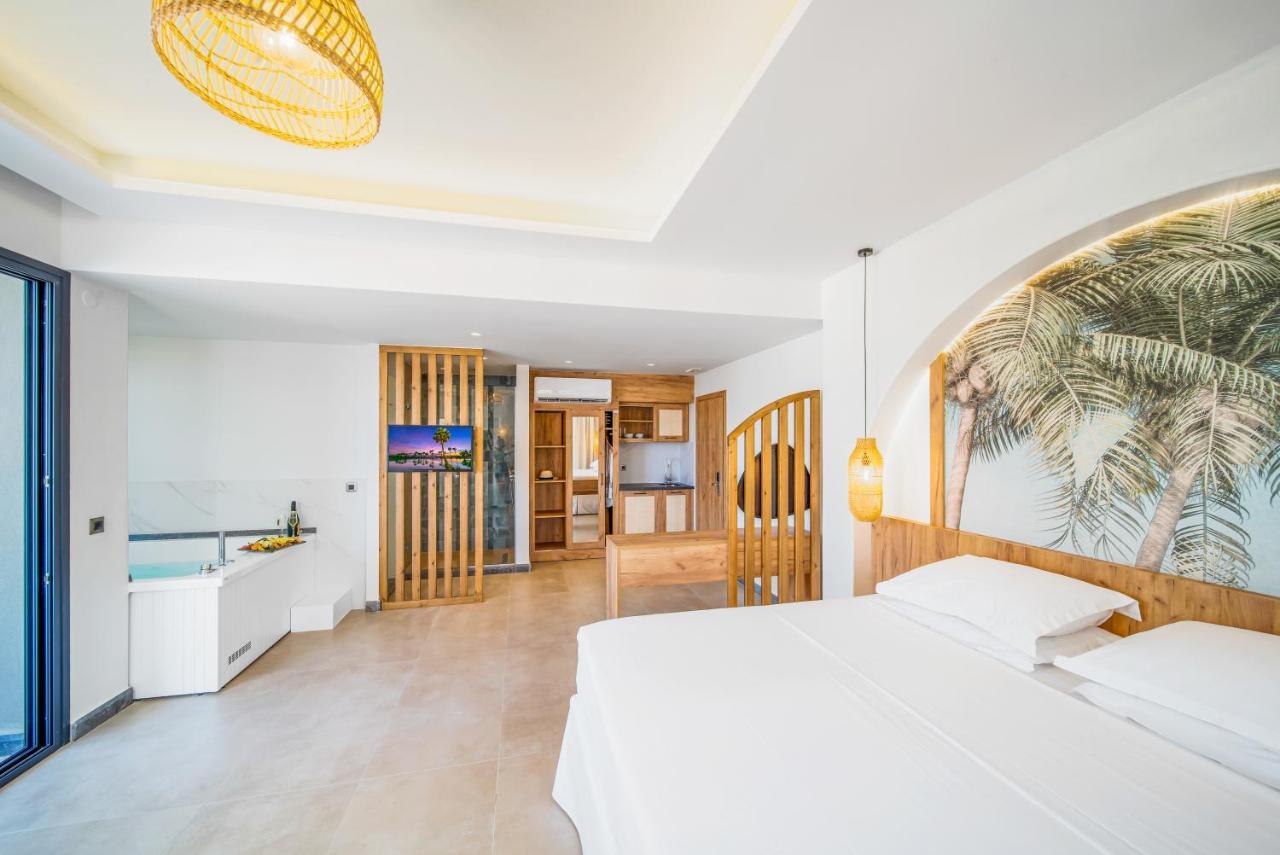 Executive Suite Hot Tab