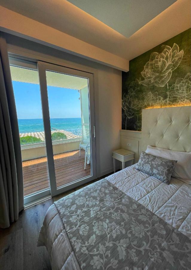 Deluxe Double or Twin Room with Sea View