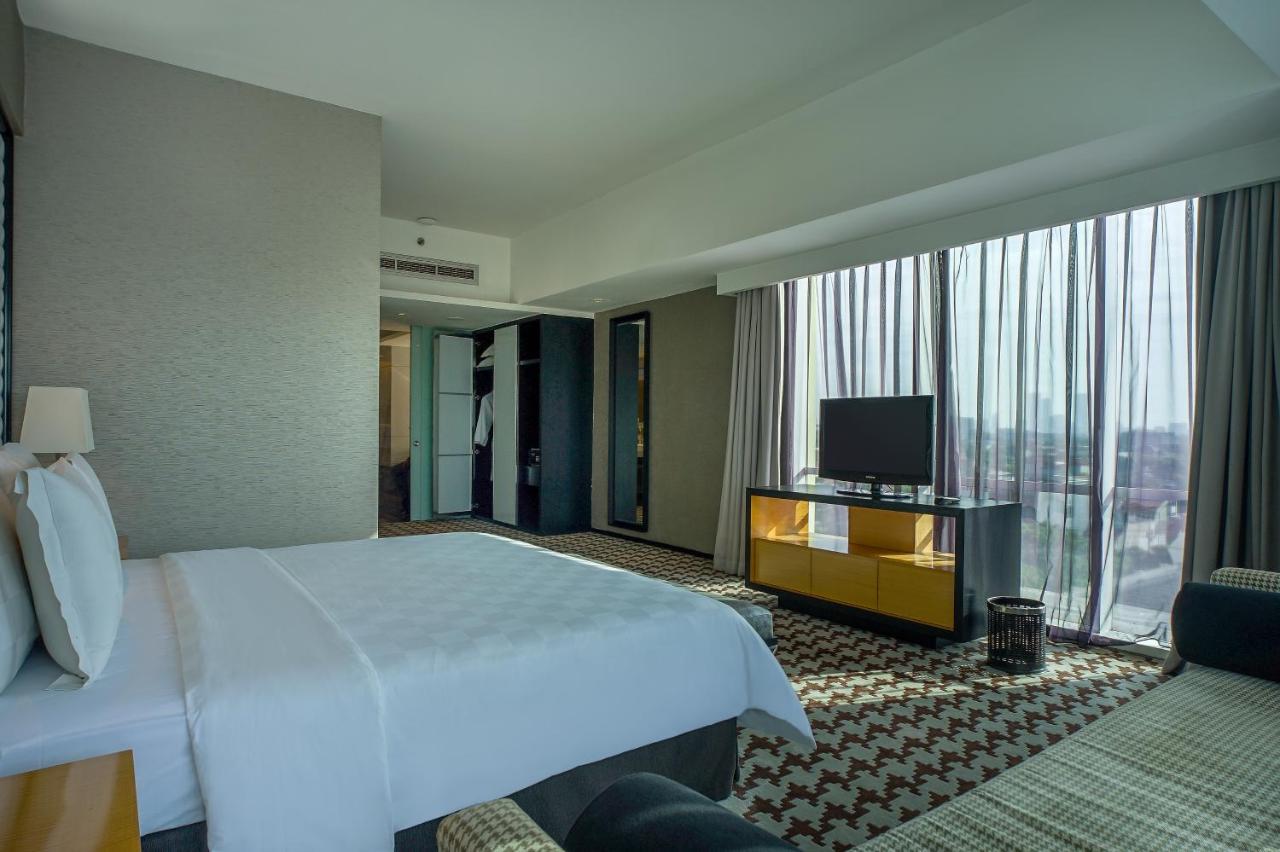 Prominent Suite,1254118126:JPEG