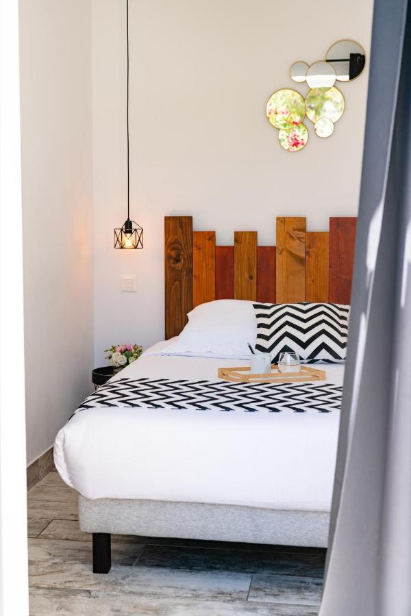Small Double Room with Terrace - Garden View