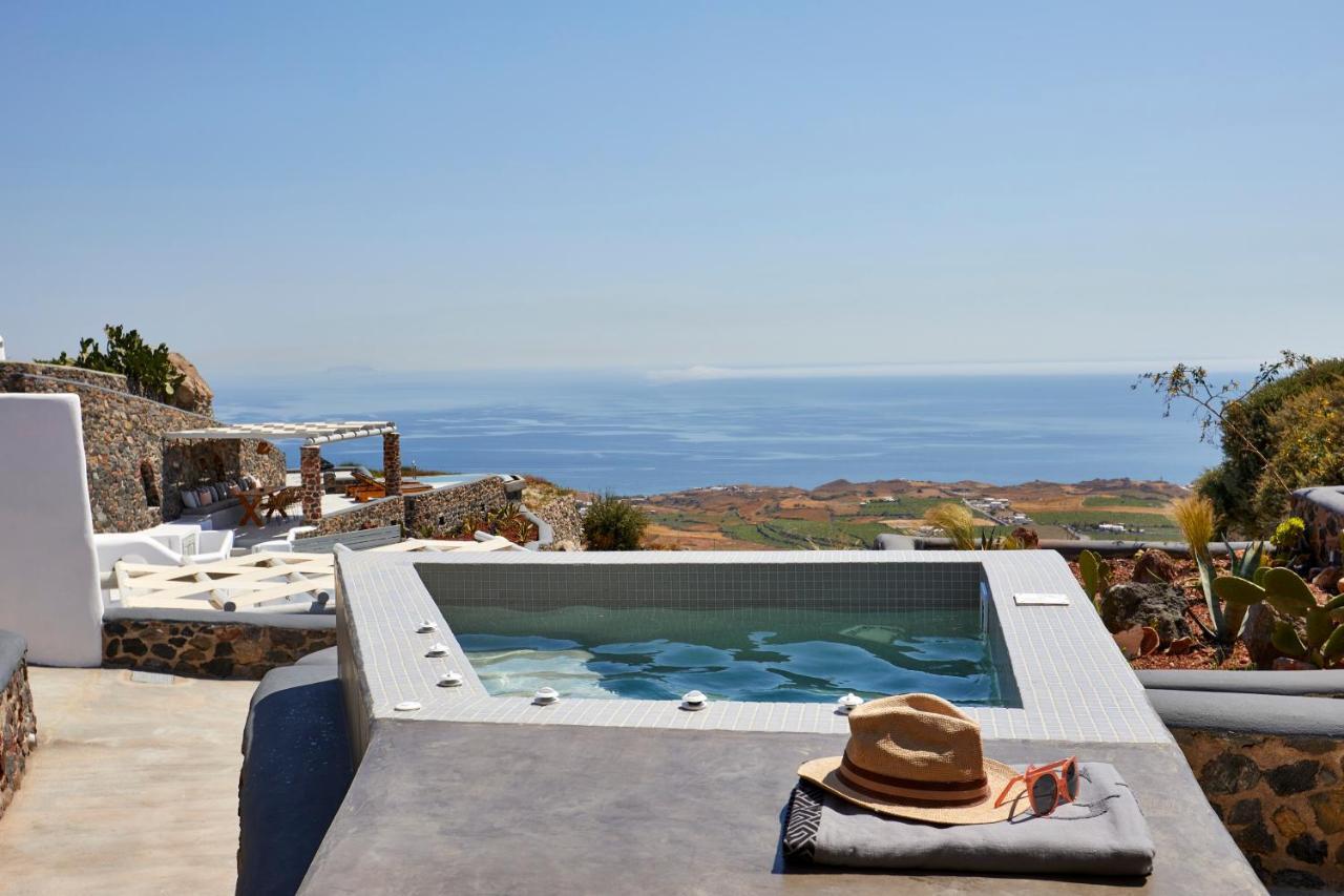 Superior Villa Hot Tub,1256988559:JPEG