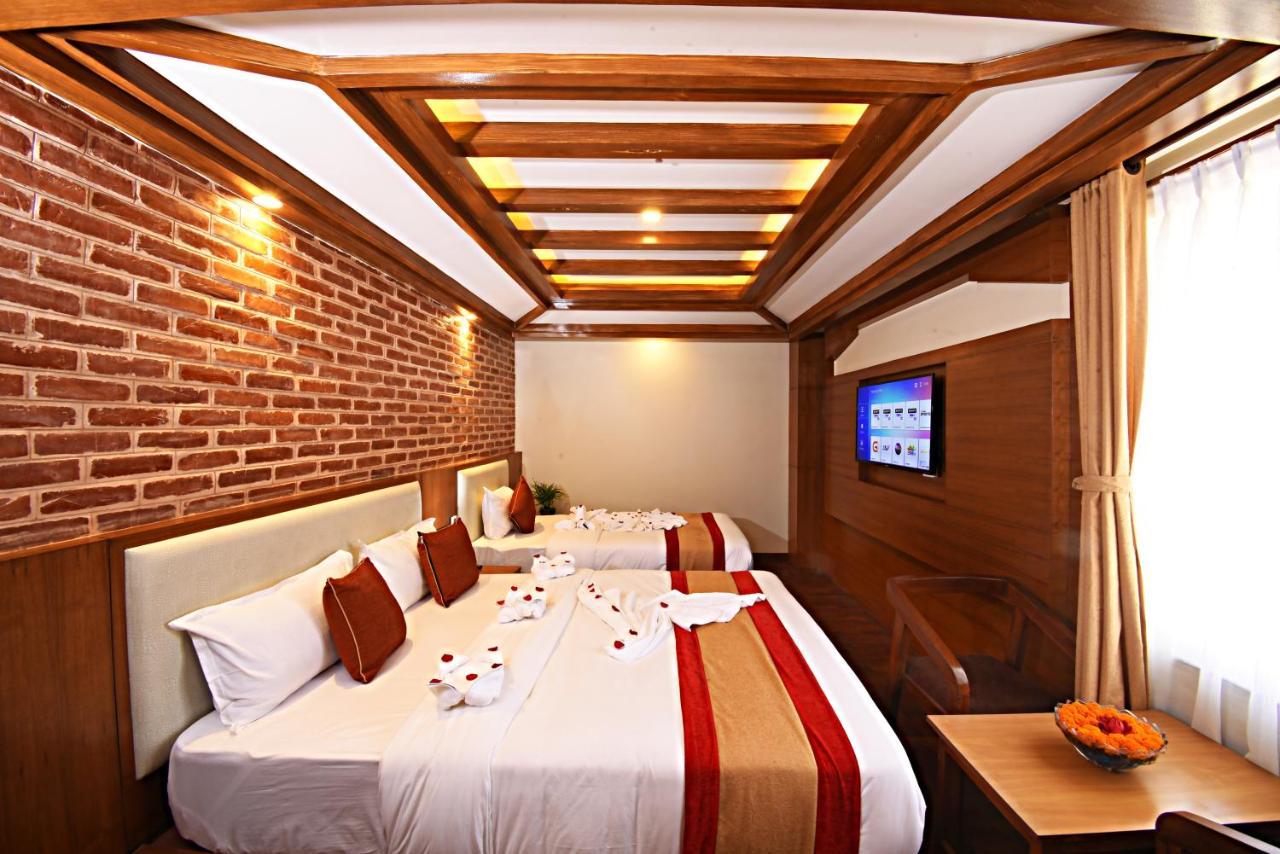 Superior Family Room
