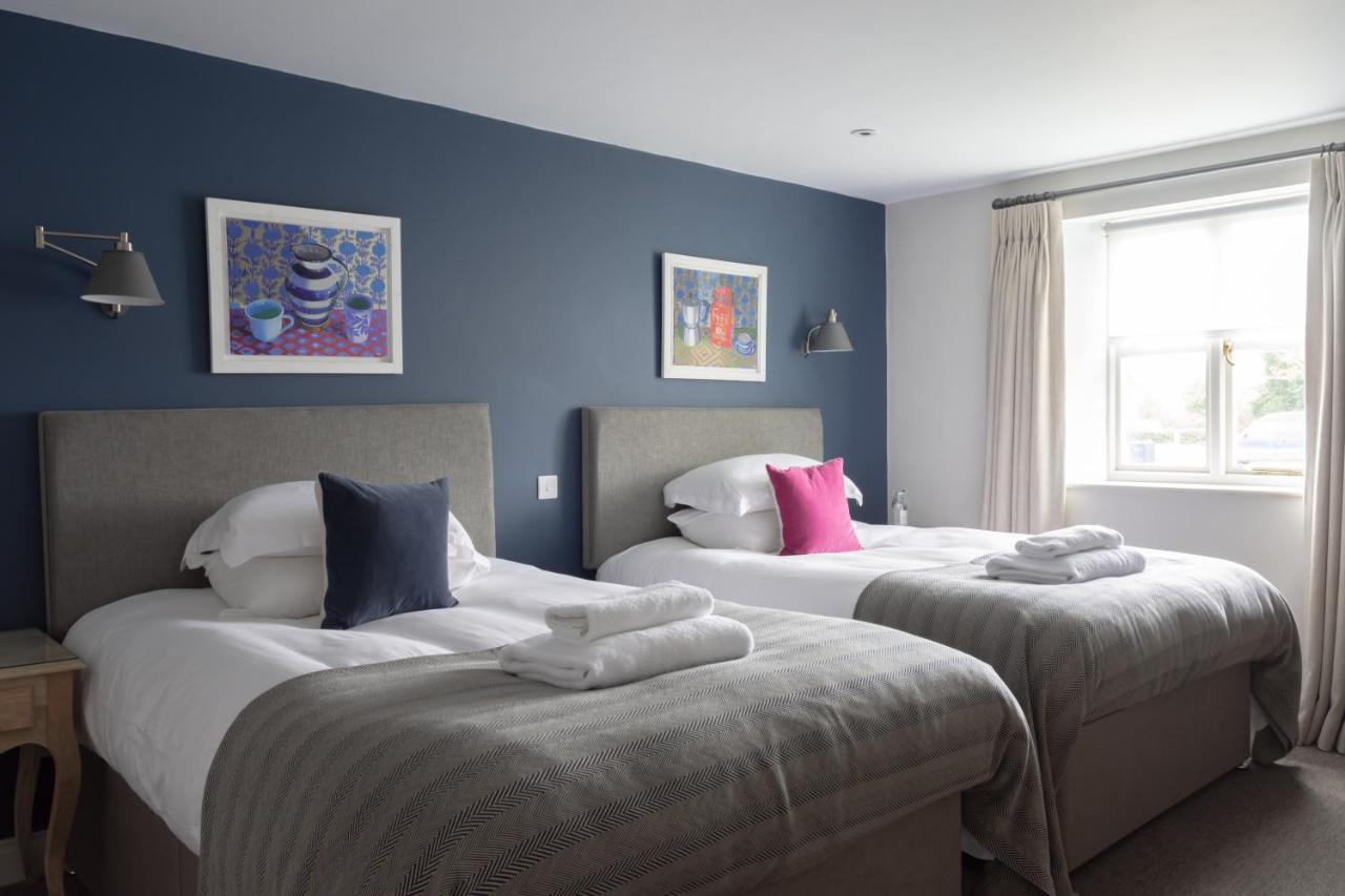 Standard Twin Room,1588377694:JPEG