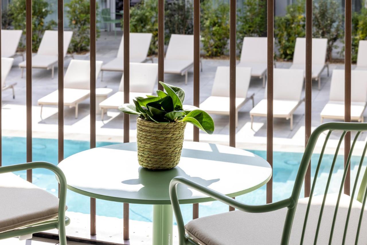 Chambre Double - Côté Piscine