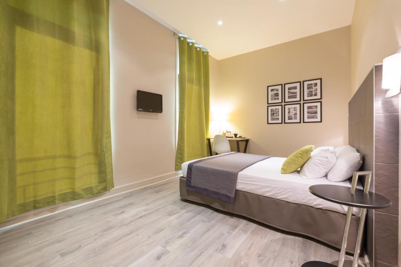 Double Room Street View