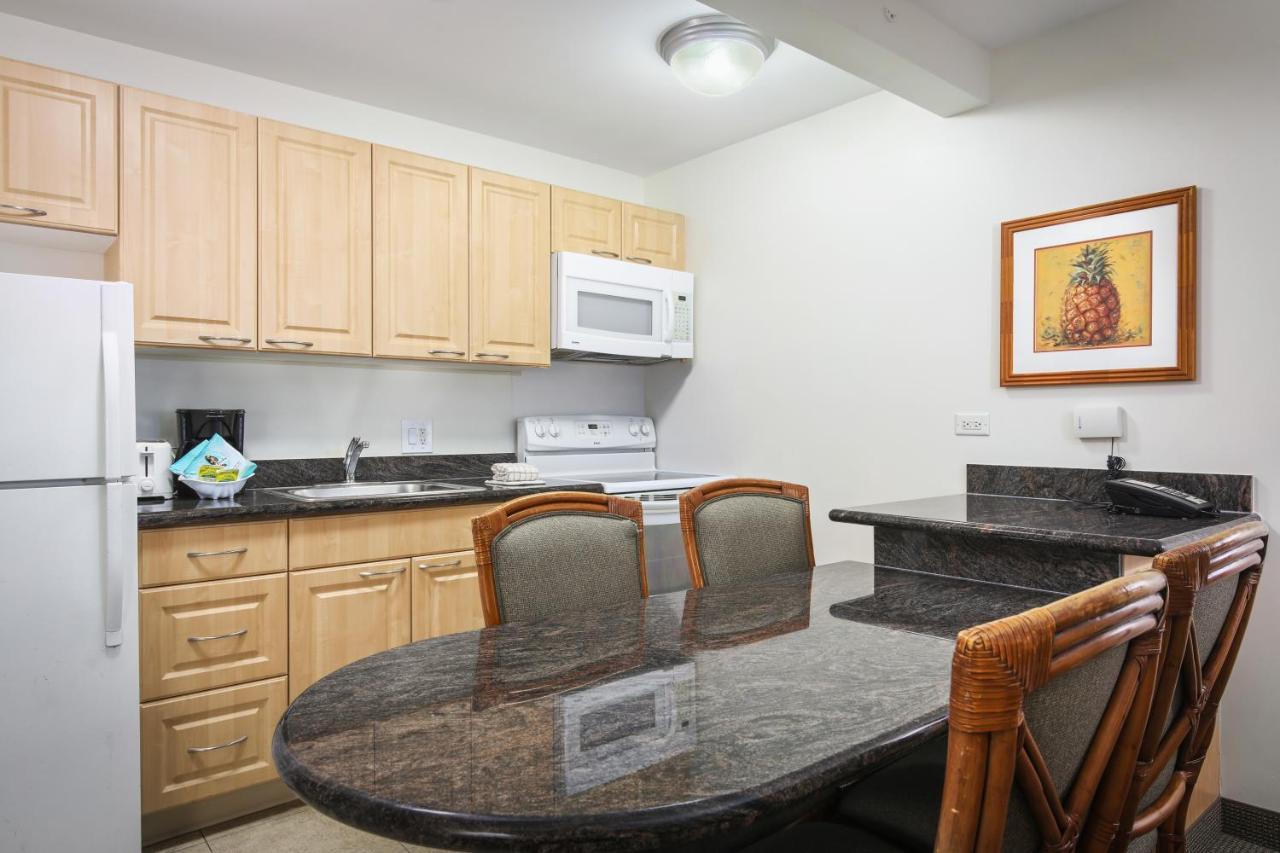 One-Bedroom Suite,1438435585:JPEG