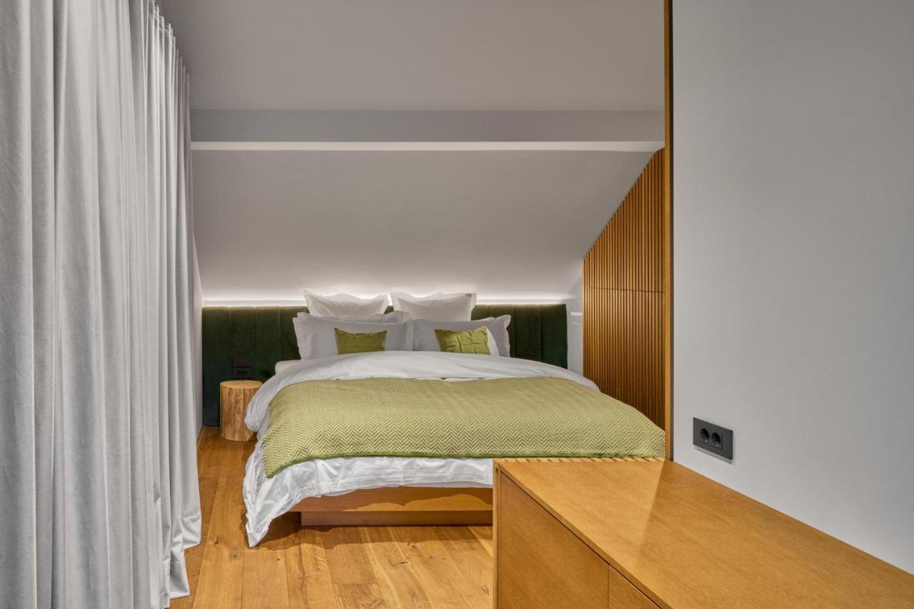King Room with Lake View
