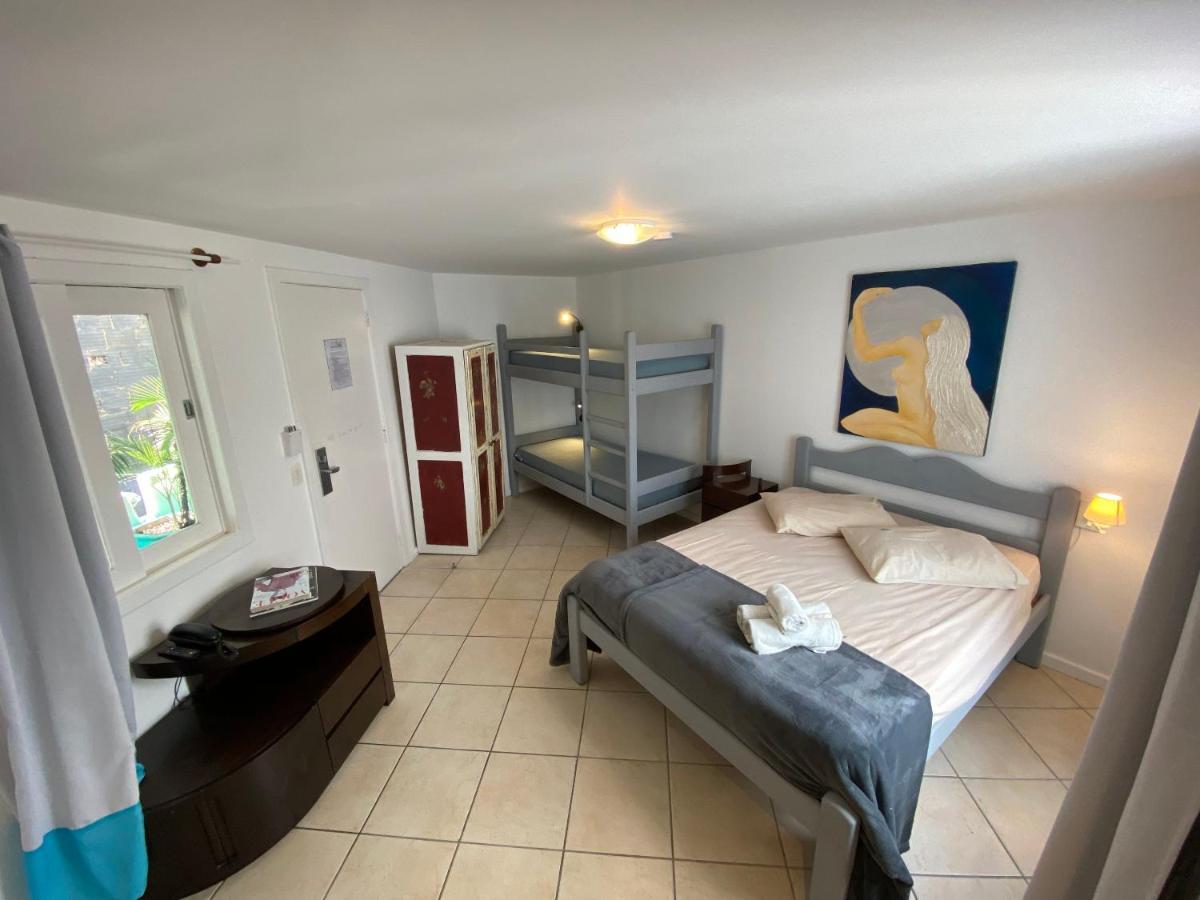 Quadruple Room with Private Bathroom