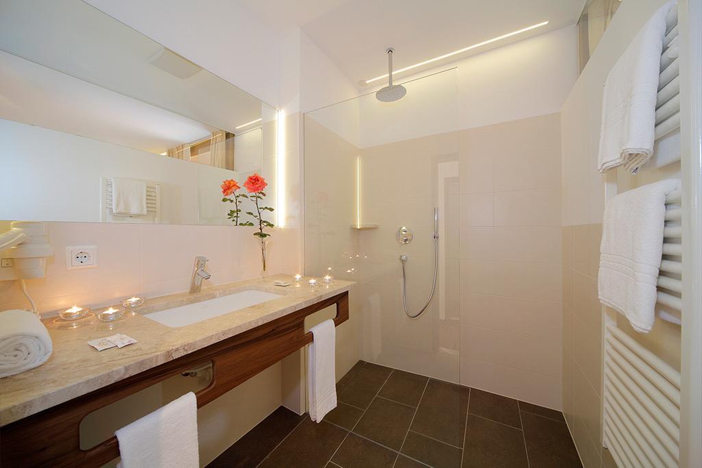 Family Suite (2 Adults + 2 Children)