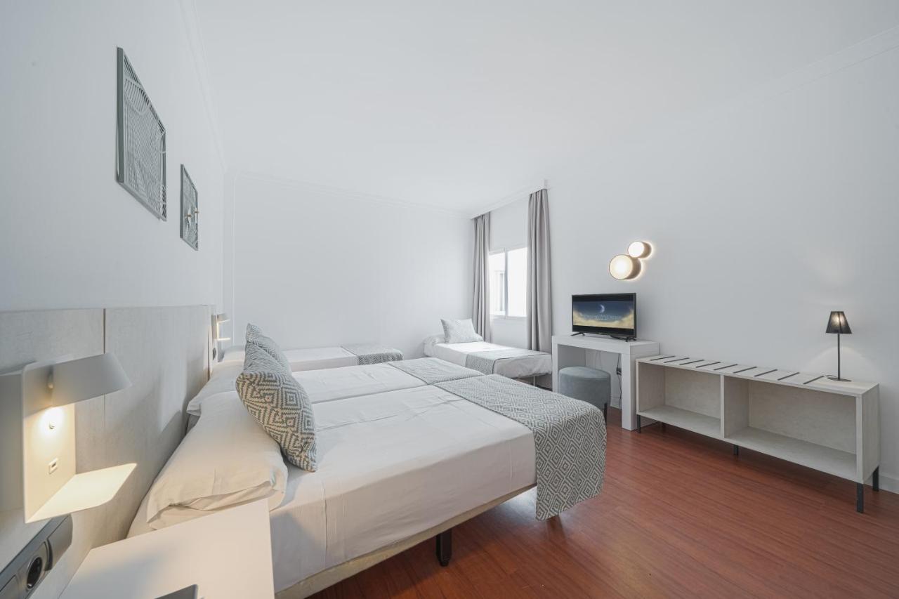 Doppel- oder Zweibettzimmer (2 Erwachsene und 2 Kinder)