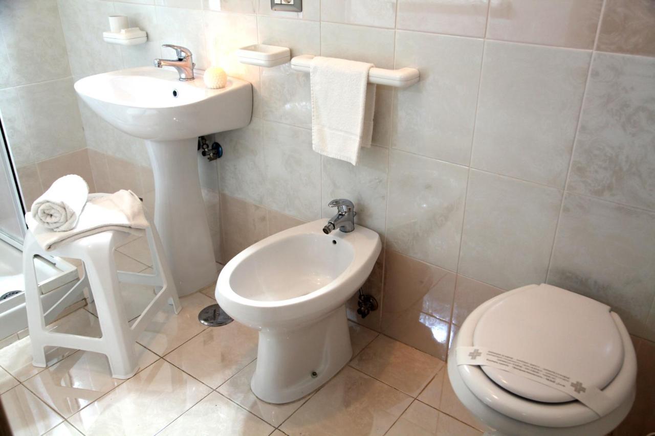 Twin Room with Private Bathroom
