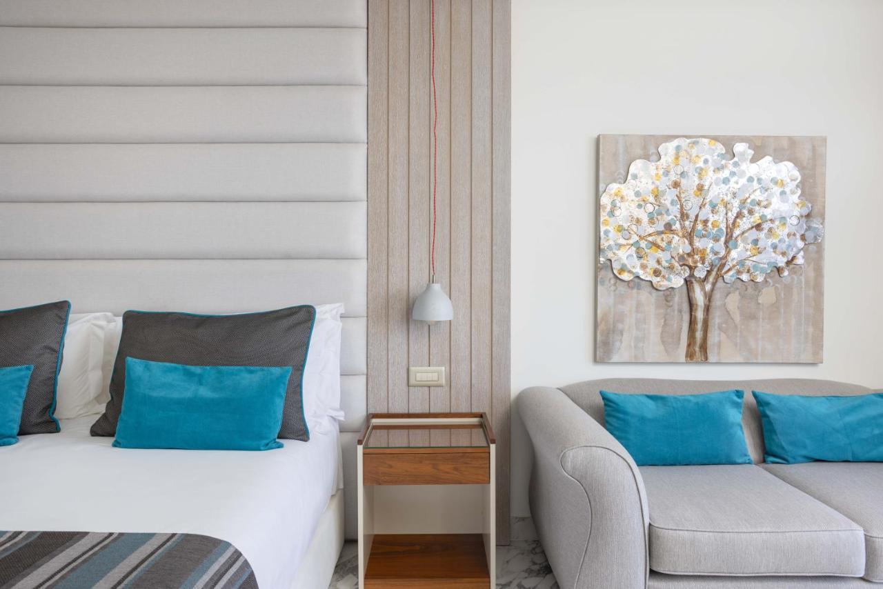 Artemis Suite Sea View Outdoor Whirlpool