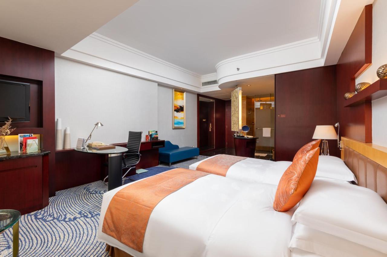 Macau Ocean View Deluxe Twin Bed Room (Free Welcome Fruit)