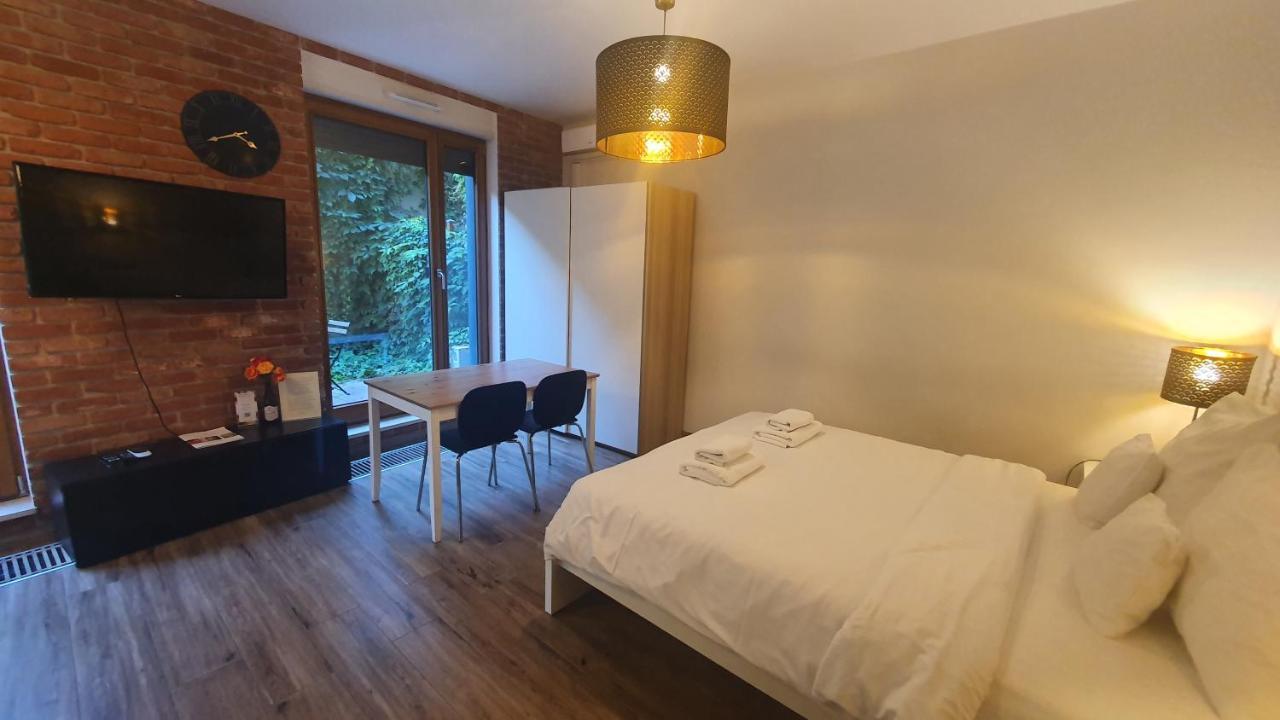 Superior Studio Apartment,662287833:JPEG