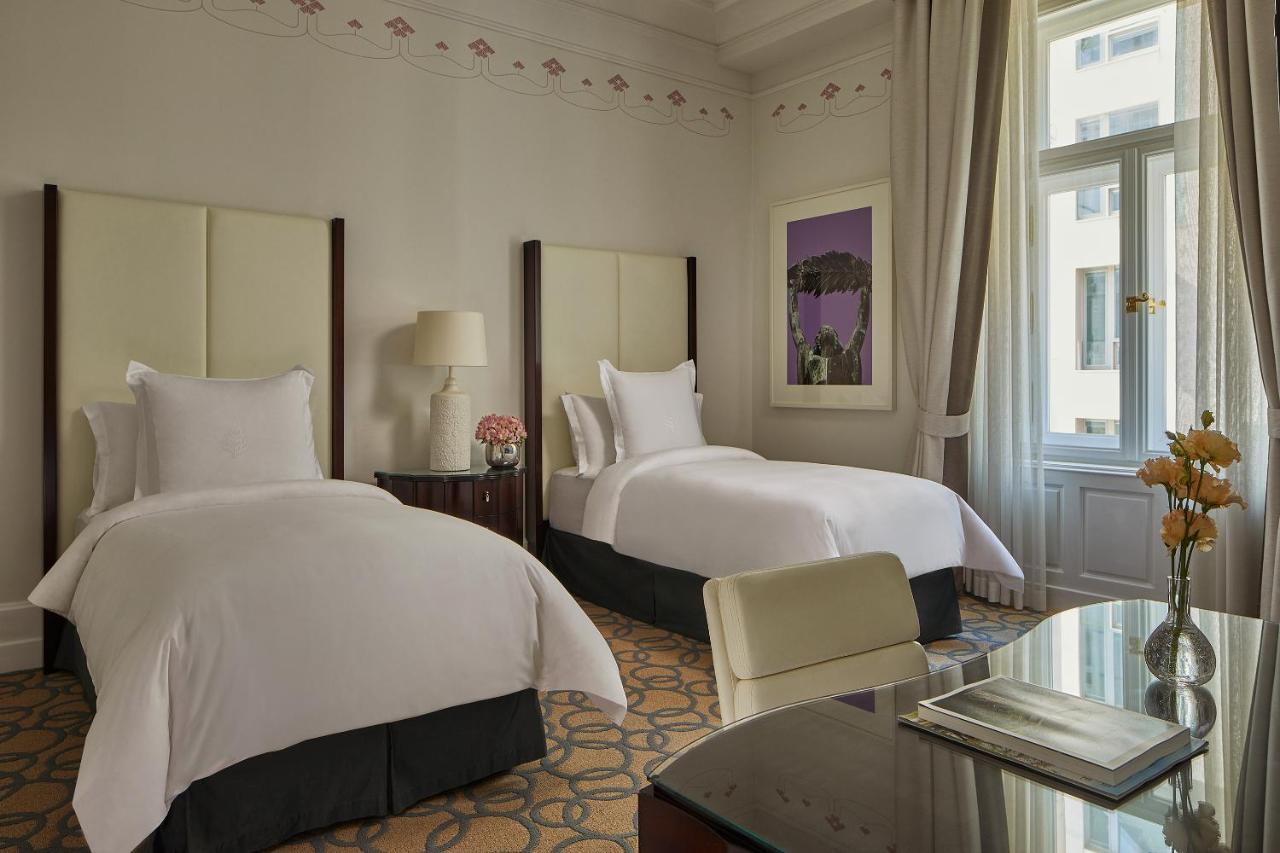 Superior Room with Two Twin Beds