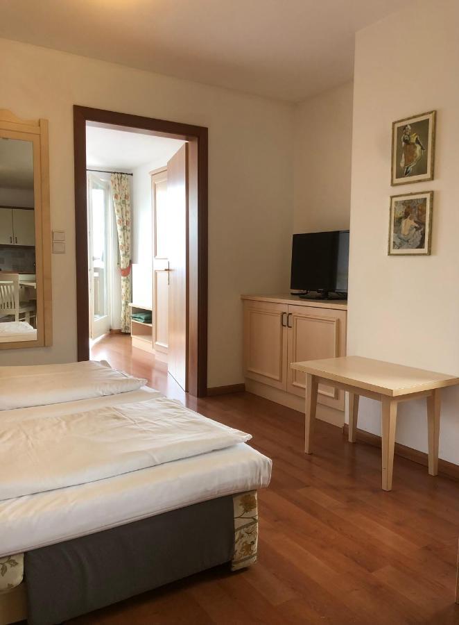 Apartment mit Balkon