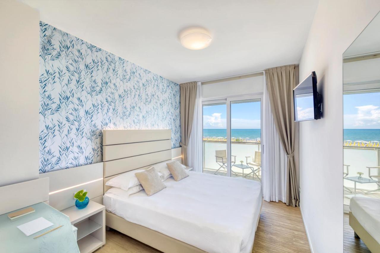 Superior Double or Twin Room with Sea View
