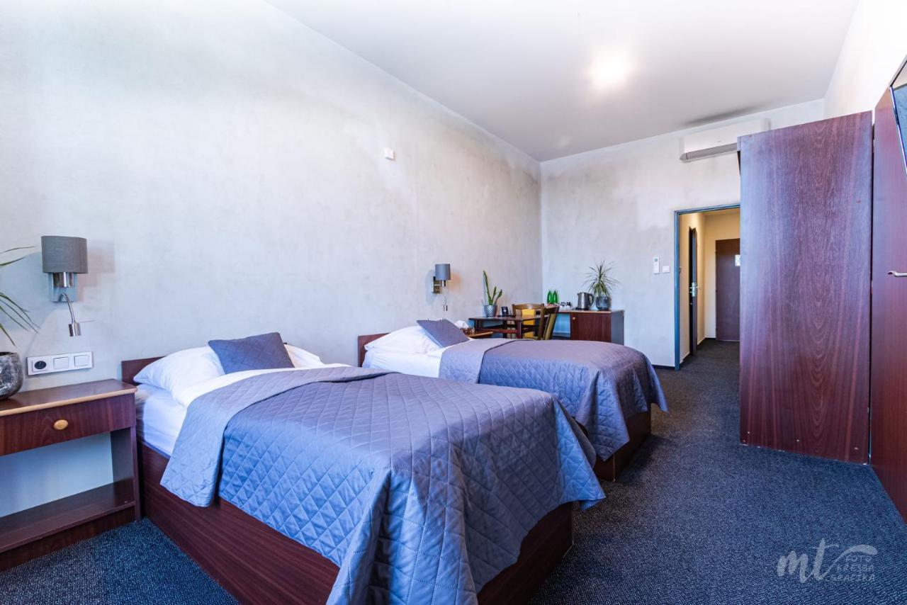 Economy Twin Room
