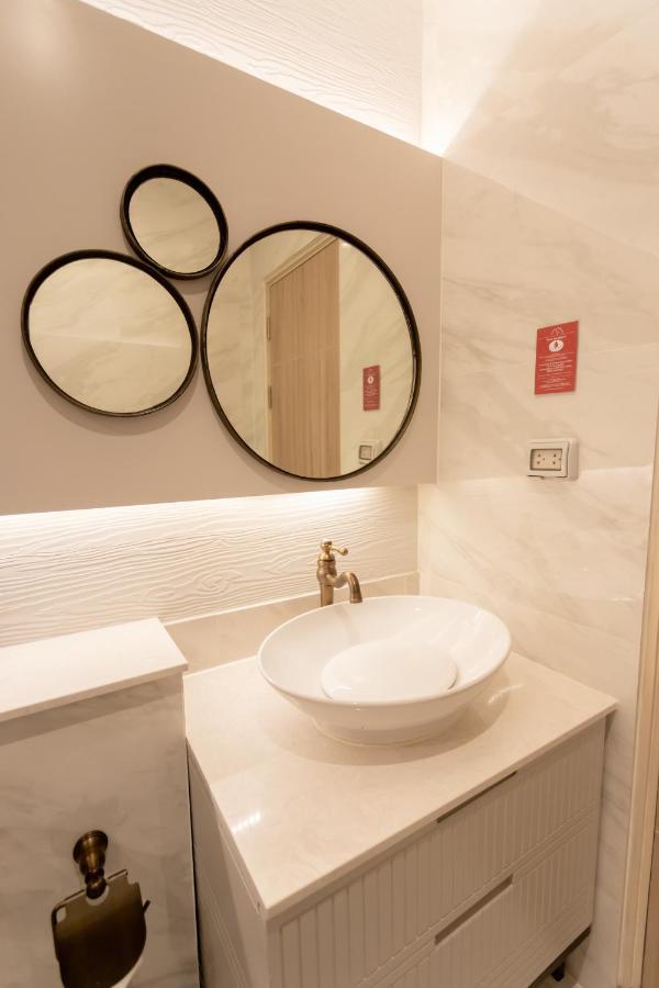 Deluxe Room,1260168682:JPEG