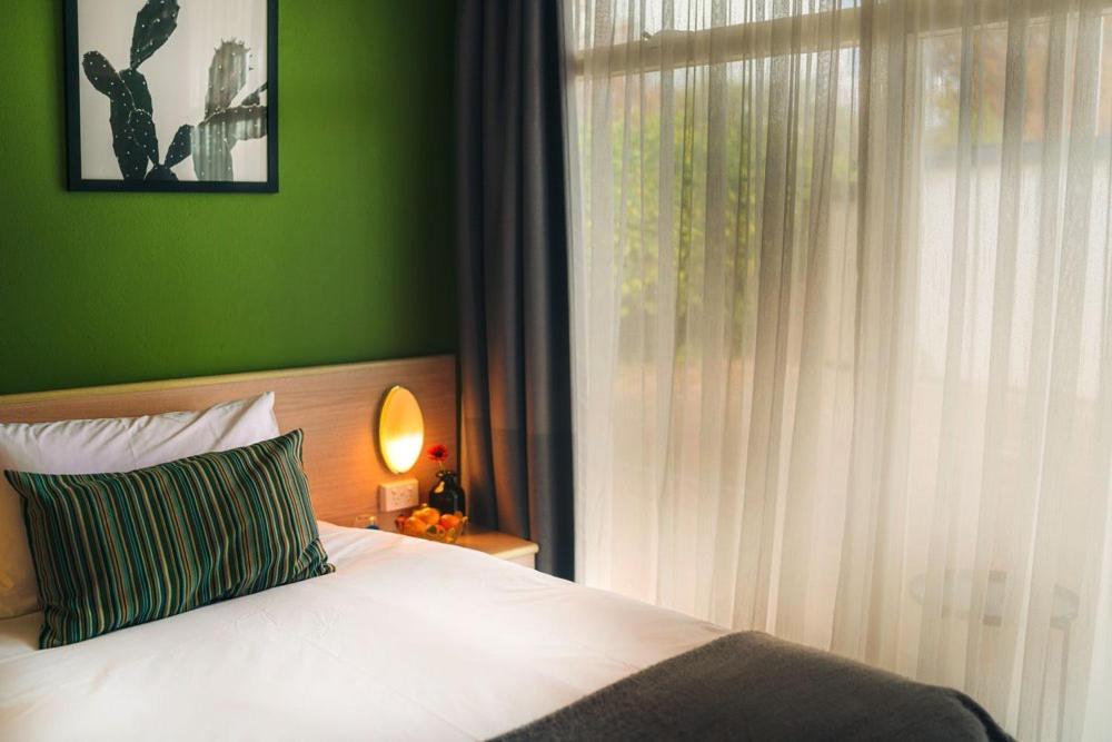 Signature Executive Room - Solo Traveler