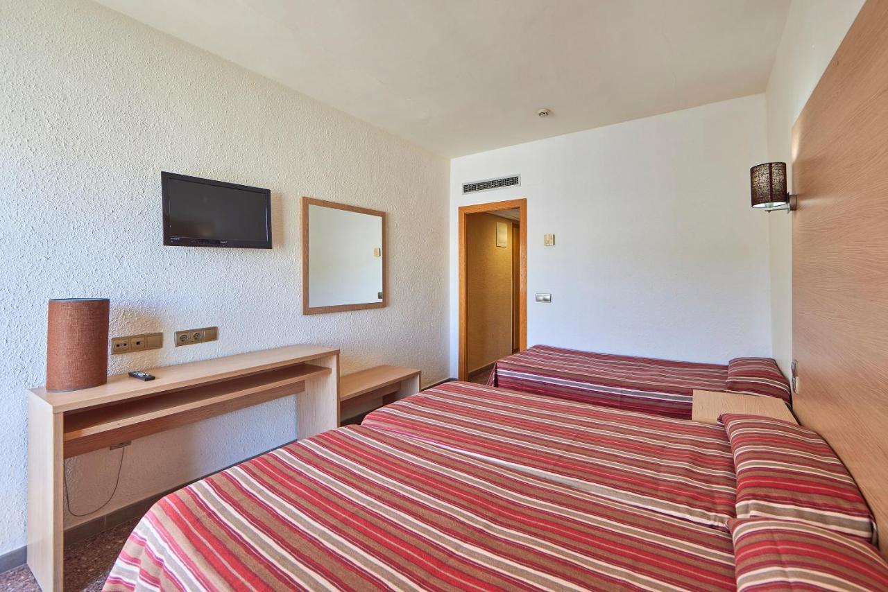 Twin Room,1260532420:JPEG