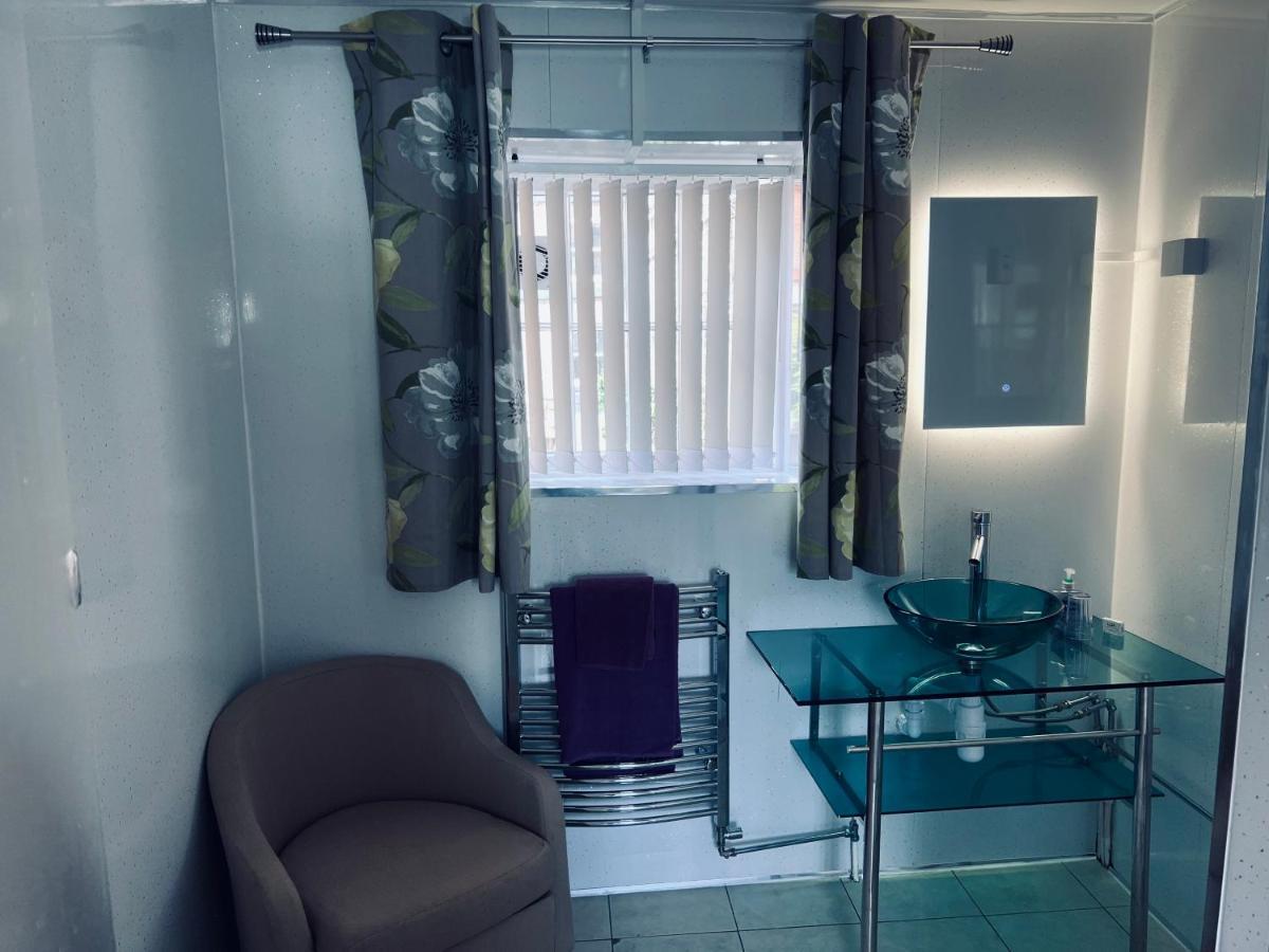 Single Room with Shower