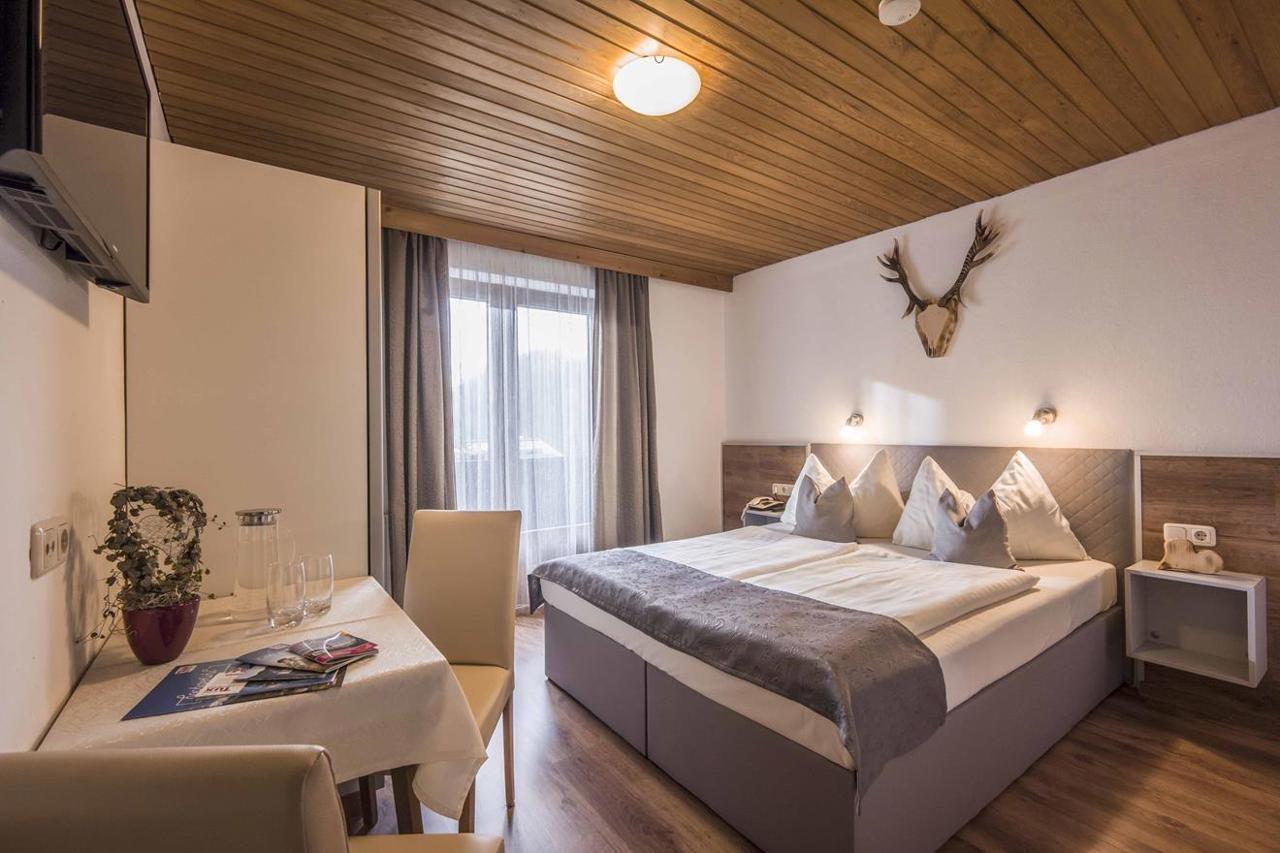 Doppelzimmer mit Balkon